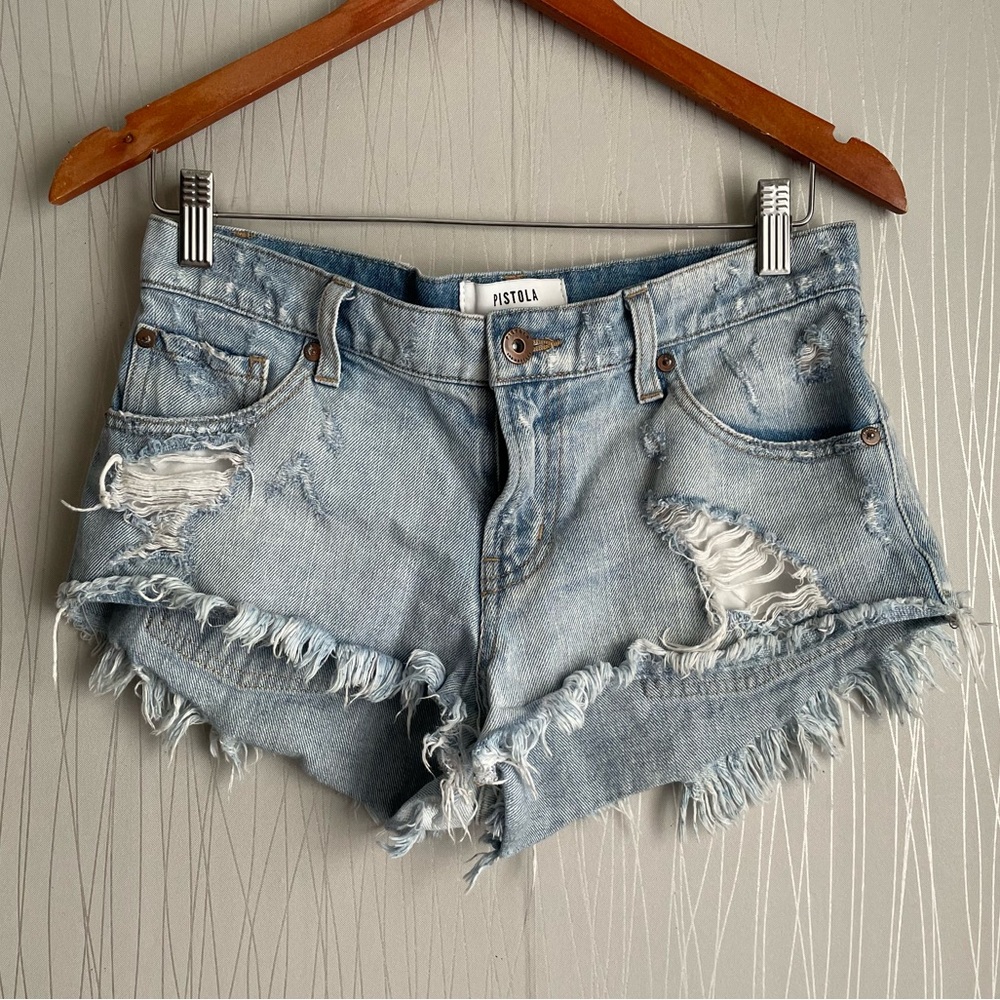 Pistola Gigi Low Rise Denim Shorts Womens Size 27 Light Wash Distressed p4751en